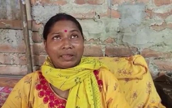 Family attacked by 2 goons at Nandan Nagar, No Arrest after 4 days Family attacked by 2 goons at Nandan Nagar, No Arrest after 4 days